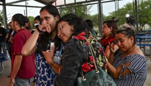 Sobe para 27 número de mexicanos mortos em caminhão nos EUA