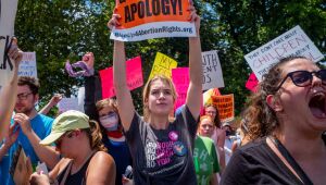Celebridades criticam o veto ao aborto nos Estados Unidos