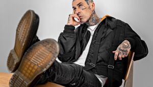 Travis Barker, baterista do Blink-182 e marido de Kourtney Kardashian é internado