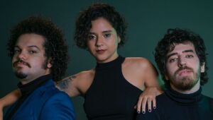 Guma realiza show no Teatro Fernando Santa Cruz