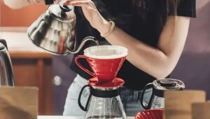 Quer parar com café? Prepare-se para 6 sinais de abstinência da cafeína