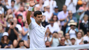 Djokovic conquista 330ª vitória em Grand Slams e vai às oitavas de Wimbledon