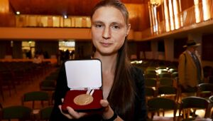 Matemática ucraniana é a segunda mulher a receber a Medalha Fields