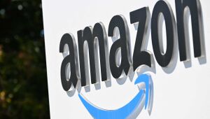 Amazon processa donos de sites que promovem resenhas falsas de produtos