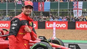 Carlos Sainz conquista na Inglaterra a primeira pole position de sua carreira