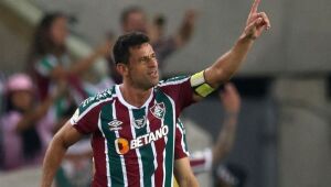 Fluminense goleia Corinthians por 4x0 e dá salto na classificação