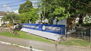 Com salários de até R$ 3.236, Secretaria de Educação e Esportes lança edital com 596 vagas