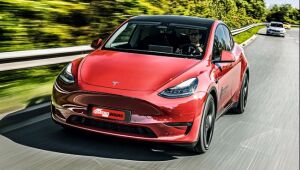 Alemanha manda Tesla fazer recall de veículos por falha no sistema de emergência