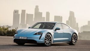 Porsche llama a los propietarios de Taycan para actualizar el software