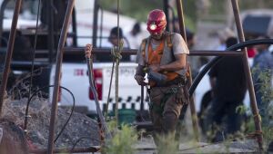 Mexico uses underwater drones to help rescue trapped miners