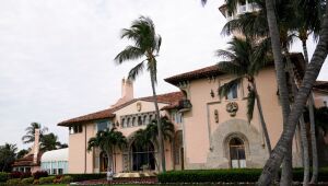 Trump diz que sua casa na Flórida foi alvo de buscas do FBI