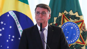 Bolsonaro prevê R$ 14,2 bi no Orçamento de 2023 para reajuste de servidores