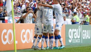 Série B: vice-líder Bahia vence Vasco de virada na Arena Fonte Nova