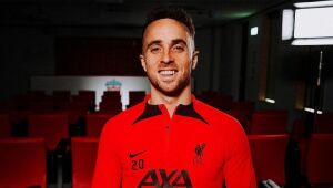 Diogo Jota renova com o Liverpool "a longo prazo"