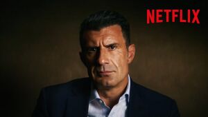 Transferência de Figo do Barcelona para o Real Madrid vira série da Netflix, veja trailer