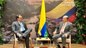 Chanceler brasileiro participa de reunião bilateral na Colômbia