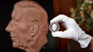 Reino Unido revela as novas moedas com imagem do rei Charles III; Veja foto