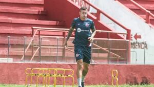 Com três jogos seguidos no Recife, Náutico mira reação na Série B