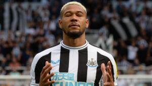 Com gol de Joelinton, Newcastle vence Southampton e se aproxima da final da Copa da Liga Inglesa