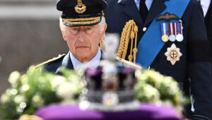 Com a morte da rainha Elizabeth II, qual será a fortuna do rei Charles III? Veja a lista de bens