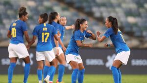 Seleção feminina goleia em segundo amistoso contra África do Sul