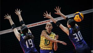 Já classificado, Brasil sofre 1ª derrota no Mundial de Vôlei Feminino