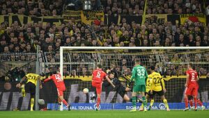 Nos acréscimos, Borussia empata com o Bayern no primeiro clássico sem Haaland e Lewandowski