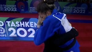 Após dois anos fora dos tatames, Rafaela Silva é ouro no Mundial de Judô; Cargnin é bronze