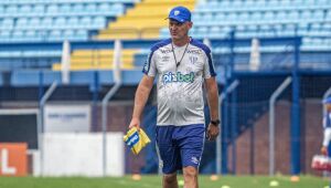 Após passagens curtas por Sport e Santos, Lisca é demitido pelo Avaí; confira ano "doido" do técnico