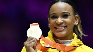 Rebeca Andrade é ouro no individual geral do Mundial de Ginástica