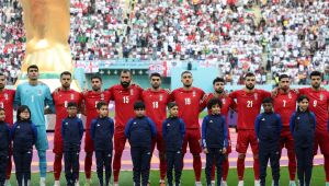 Jogadores do Irã sofrem com "tensão" dos protestos, diz técnico