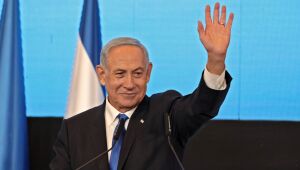 Netanyahu cogita dar ajuda militar à Ucrânia e atuar como mediador