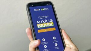 Cadastro de beneficiários do Auxílio Brasil passará por "pente fino" no novo governo