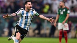 "Tivemos que sofrer, mas passamos", diz Messi após classificação da Argentina