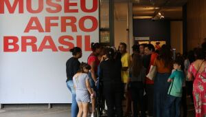 Museu Afro Brasil reabre com tributo a artista morto em setembro