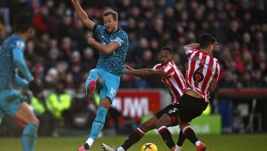 Tottenham arranca empate com o Brentford na abertura do 'Boxing Day'