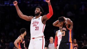 Philadelphia 76ers vence Knicks na rodada de Natal com show de Embiid e Harden