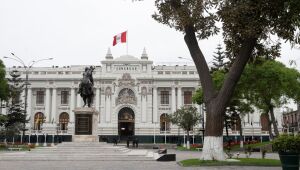 Congresso do Peru antecipa eleições gerais para abril de 2024