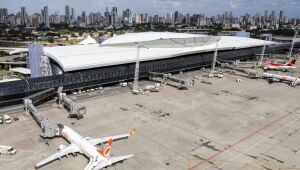 Passageiro é retirado de voo doméstico no Aeroporto Internacional do Recife após confusão 