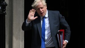 Trabalhistas britânicos pedem eleições antecipadas após renúncia de Johnson