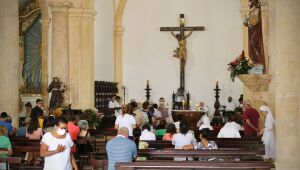 "Recordemos as crianças simples, pobres e sofredoras", diz bispo em Missa de Natal na Catedral da Sé