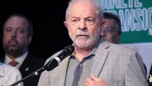 Lula irá ao velório de Pelé na terça-feira em Santos