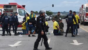 Brasília dobra presença policial nos Três Poderes, enquanto investigações avançam