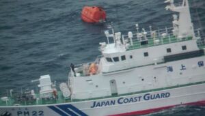 Naufrágio perto do Japão deixa oito mortos, incluindo seis marinheiros chineses