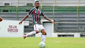 Náutico anuncia a contratação do volante Nathan, da base do Fluminense