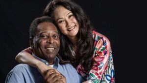 Quem é Márcia Aoki, a viúva de Pelé com quem ele se casou aos 75 anos