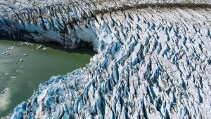 Groenlândia registra clima mais quente em mil anos, aponta estudo