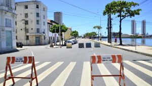 CTTU bloqueia Cais da Alfândega para montar palco do Carnaval; mudança afeta 10 linhas de ônibus