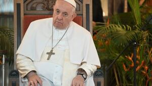 Papa lamenta que morte de Bento XVI tenha sido 'instrumentalizada'