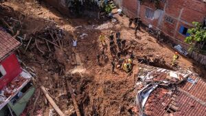 Vila Sahy, a comunidade mais atingida pelas chuvas no litoral de SP, chora seus mortos